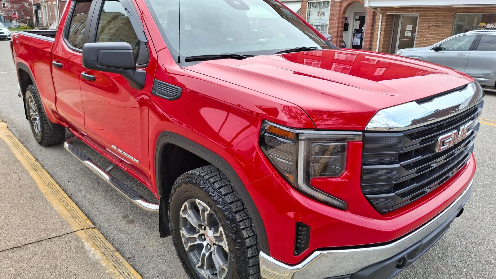 2023 GMC Sierra