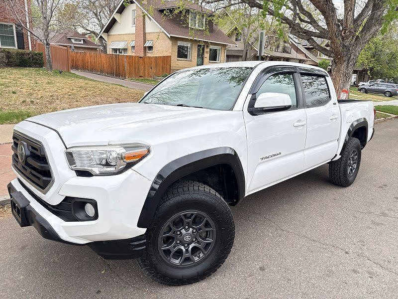 2018 TOYOTA Tacoma