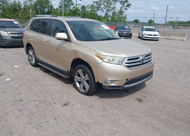 2011 TOYOTA Highlander