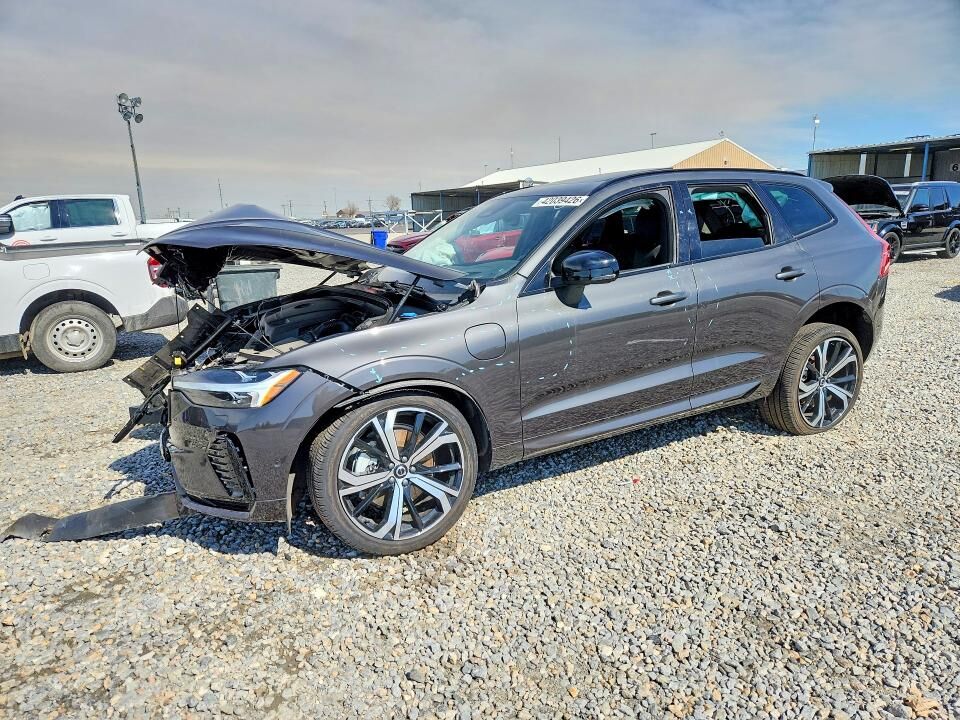 2024 VOLVO XC60