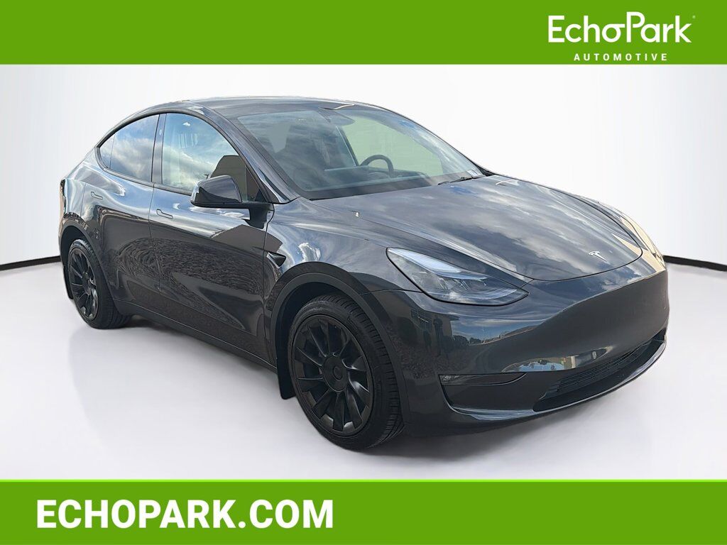 2024 TESLA Model Y