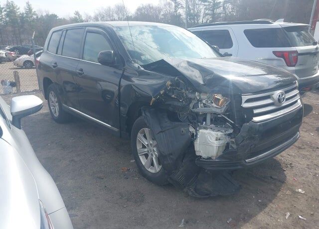 2011 TOYOTA Highlander