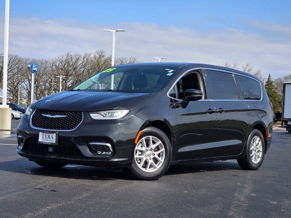 2023 CHRYSLER Pacifica