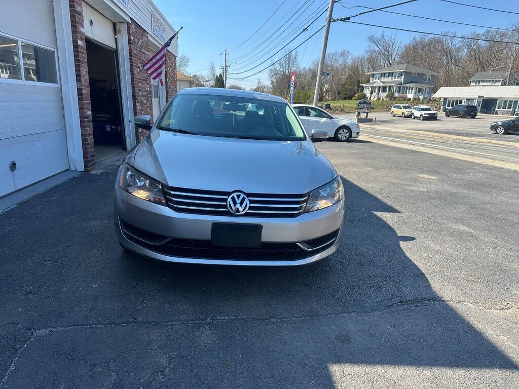 2014 VOLKSWAGEN Passat