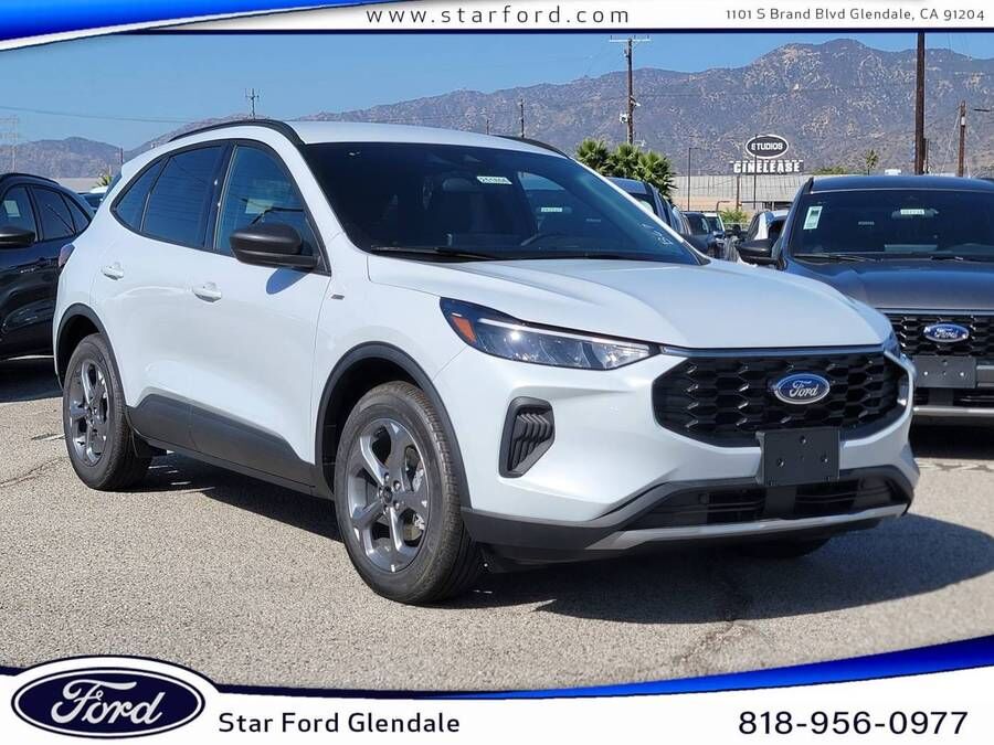 2025 FORD Escape