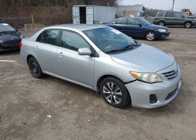 2013 TOYOTA Corolla