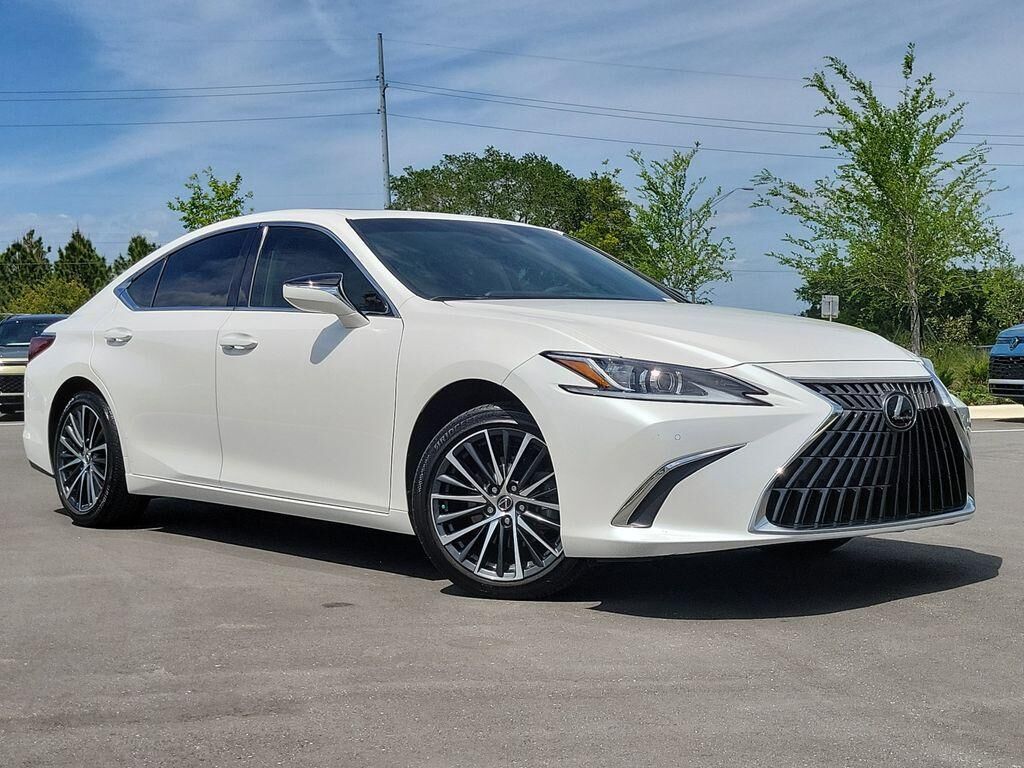 2022 LEXUS ES