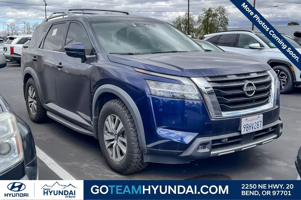 2022 NISSAN Pathfinder