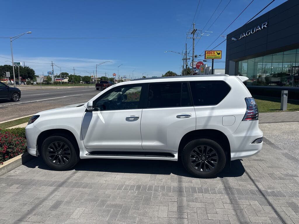 2022 LEXUS GX