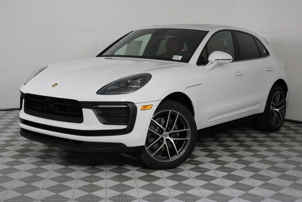 2026 PORSCHE Macan