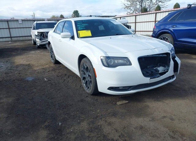 2019 CHRYSLER 300