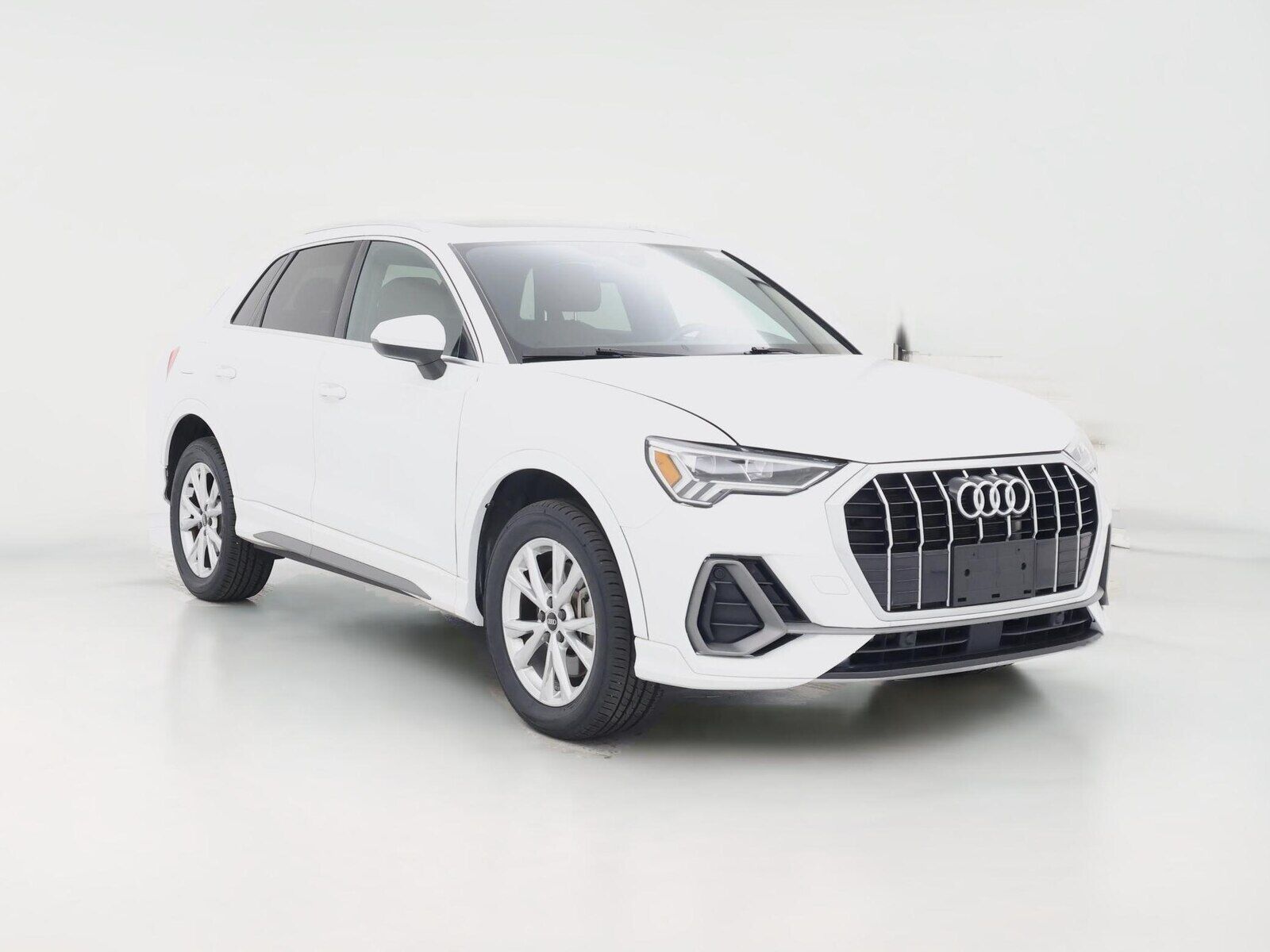 2023 AUDI Q3