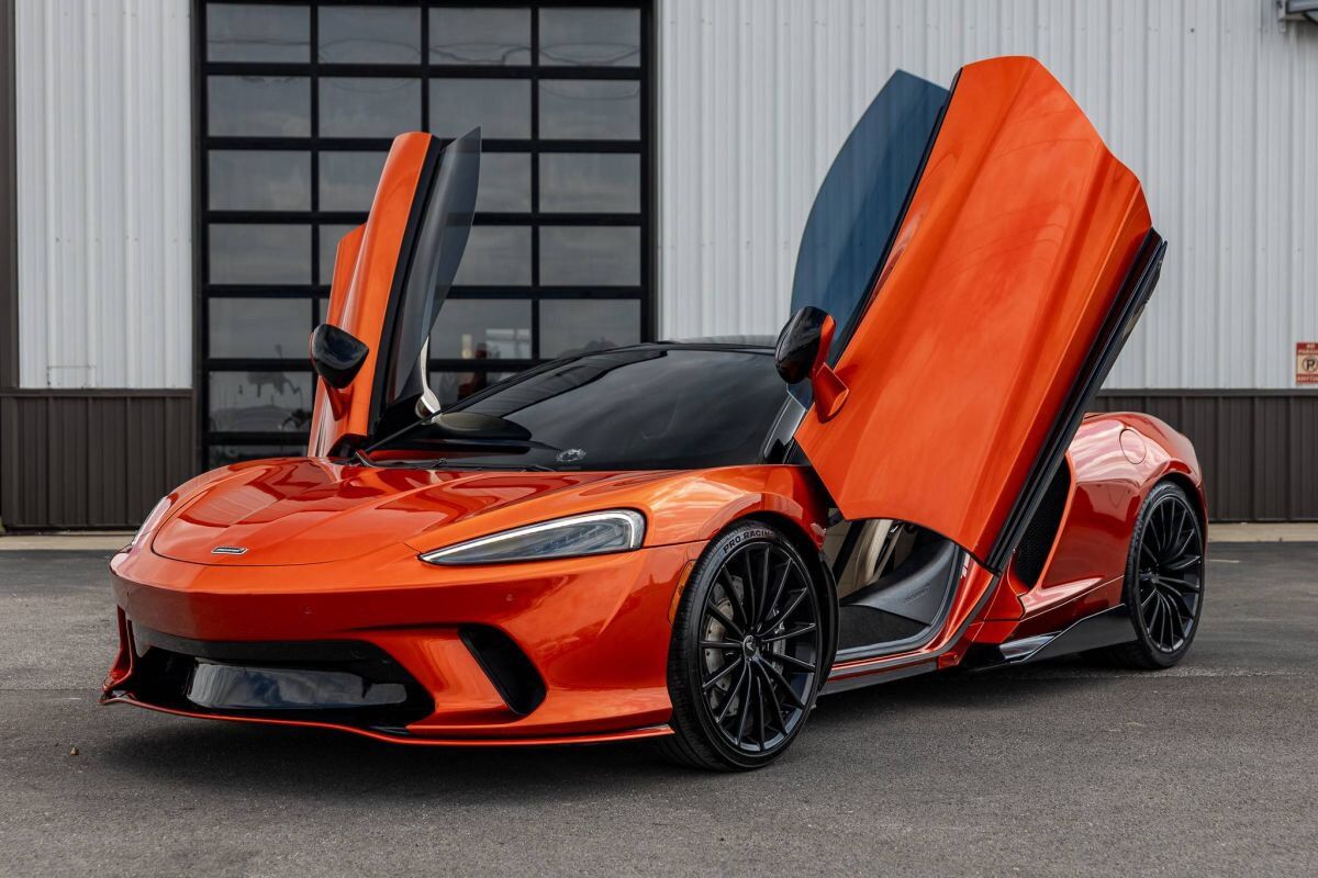 2020 MCLAREN GT