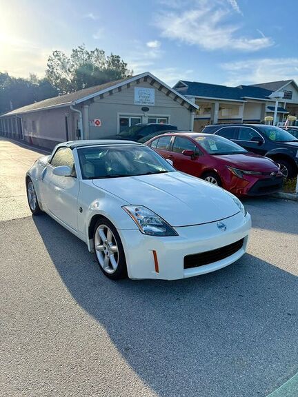 2005 NISSAN 350Z
