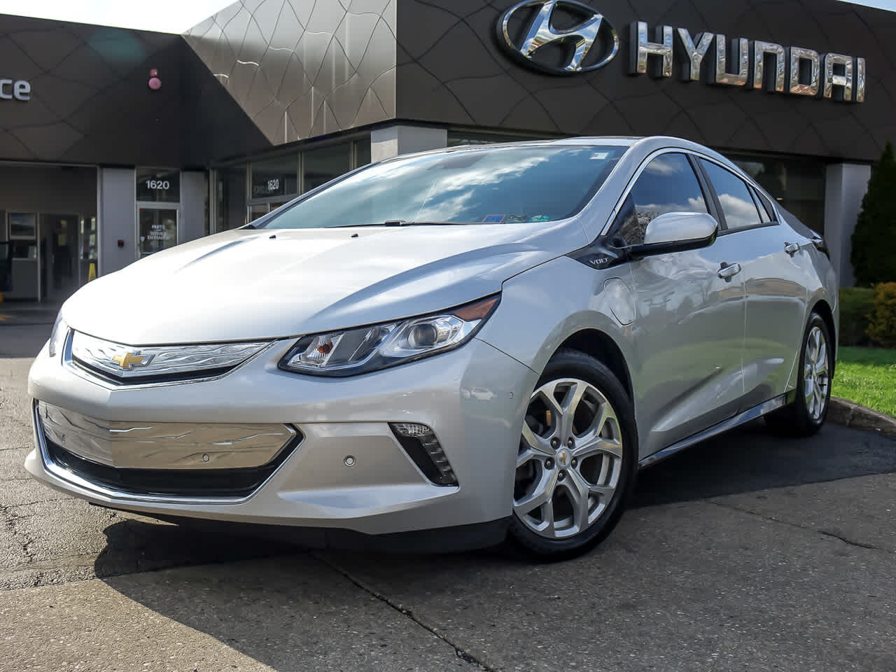 2017 CHEVROLET Volt