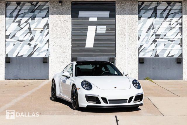 2019 PORSCHE 911