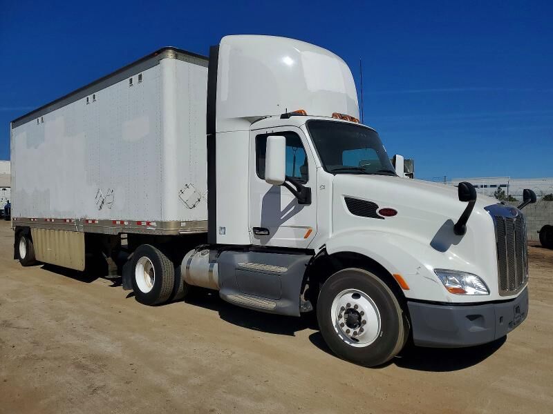 2015 PETERBILT 579