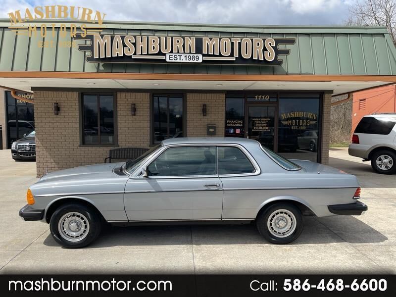 1984 MERCEDES-BENZ 300