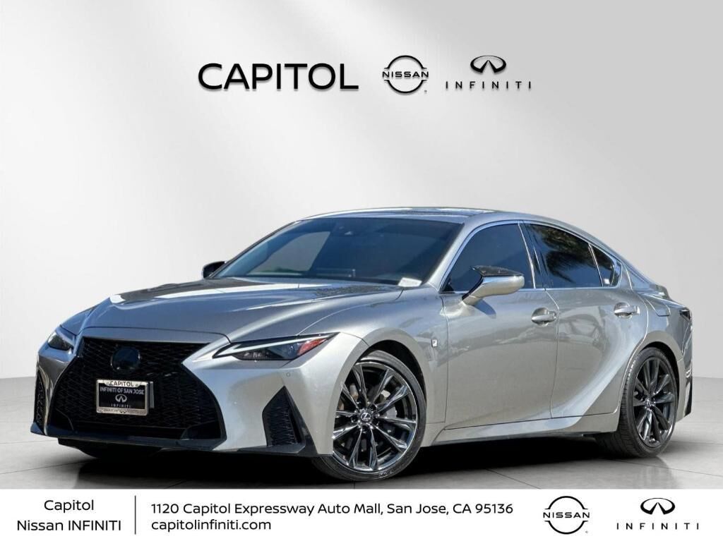 2021 LEXUS IS