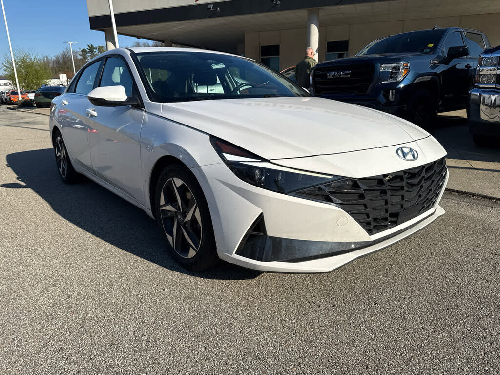 2023 HYUNDAI Elantra