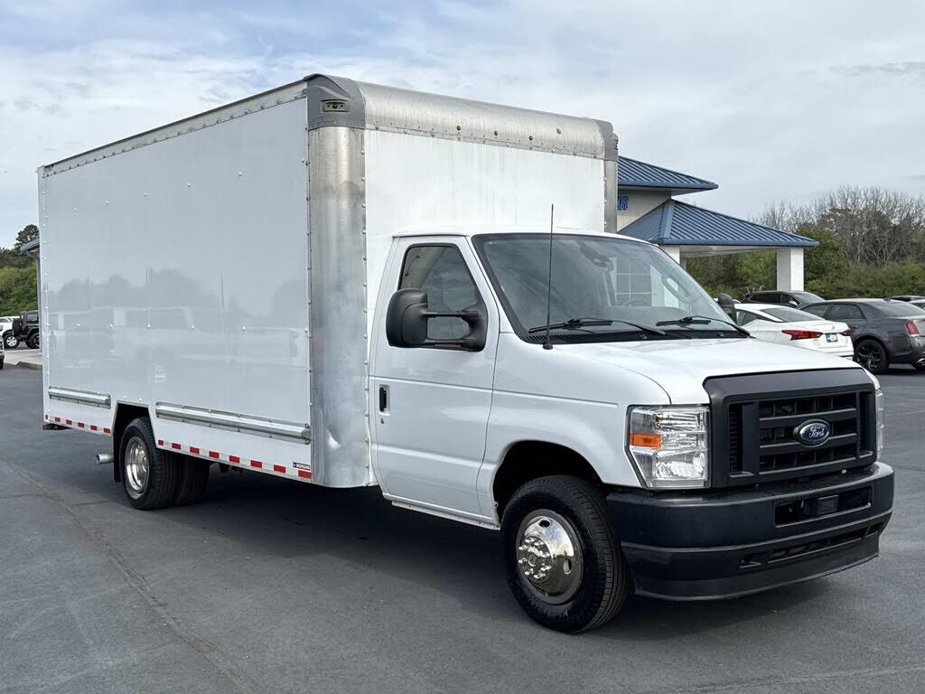 2024 FORD E-350