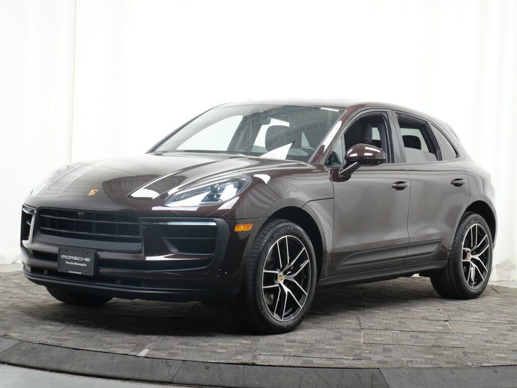 2022 PORSCHE Macan