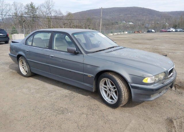 2001 BMW 7 Series