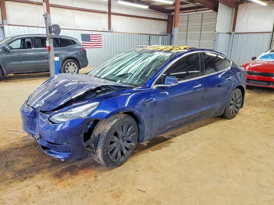 2018 TESLA Model 3