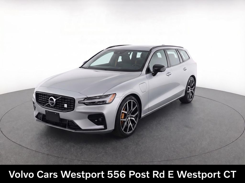 2025 Volvo V60