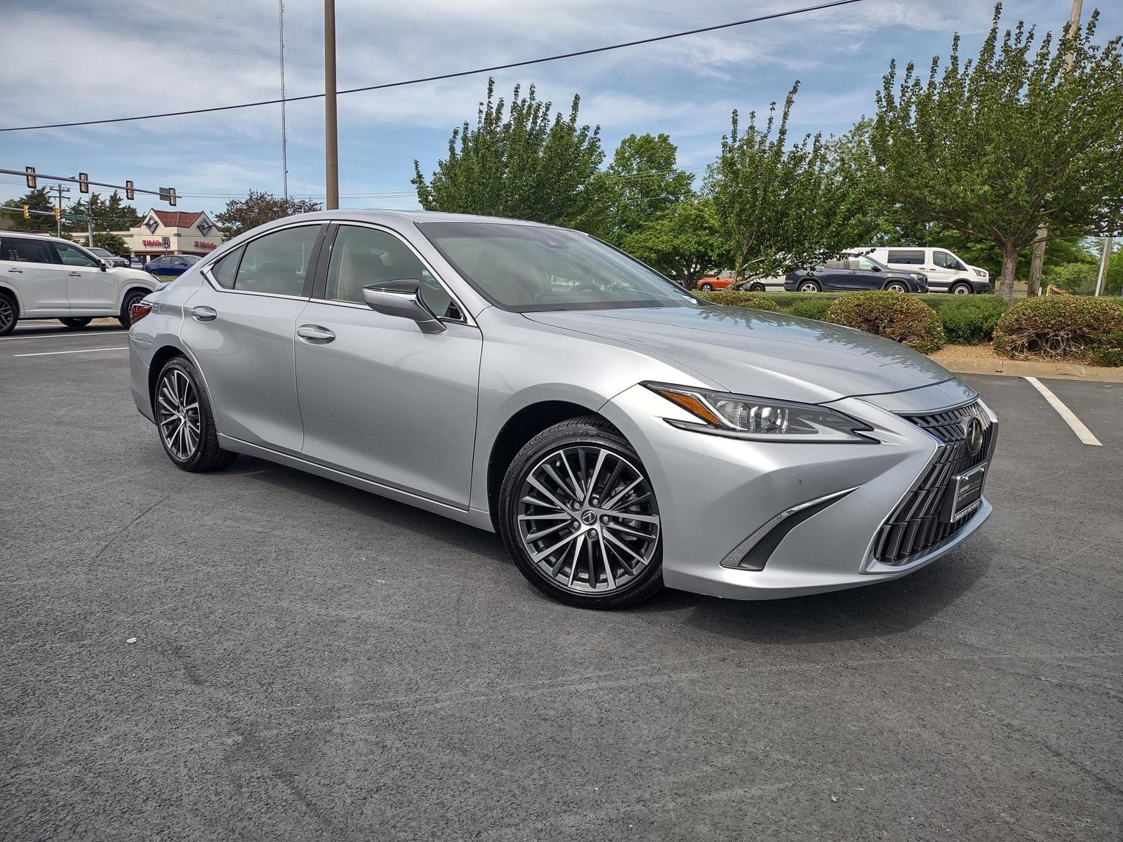 2025 LEXUS ES