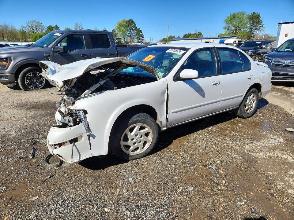 1996 NISSAN Maxima
