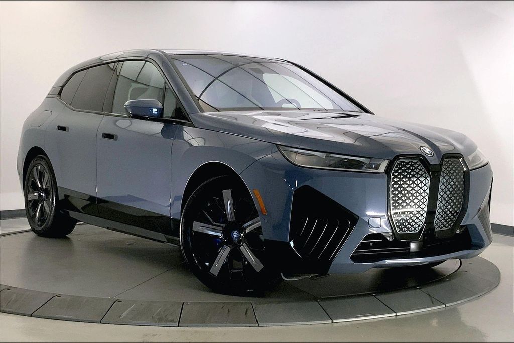2023 BMW ix