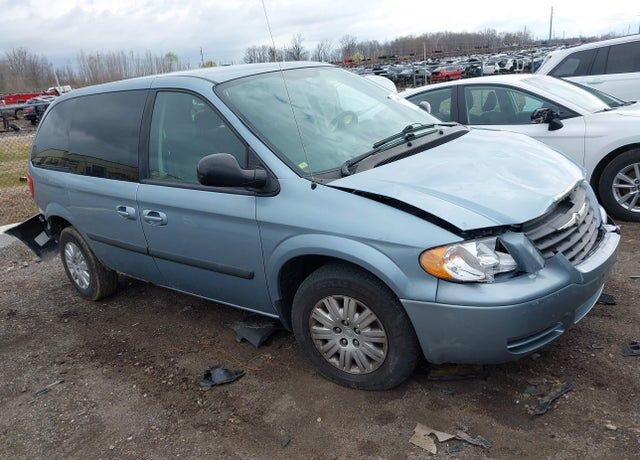 2005 CHRYSLER Town and Country