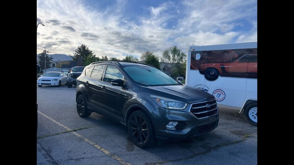 2017 FORD Escape