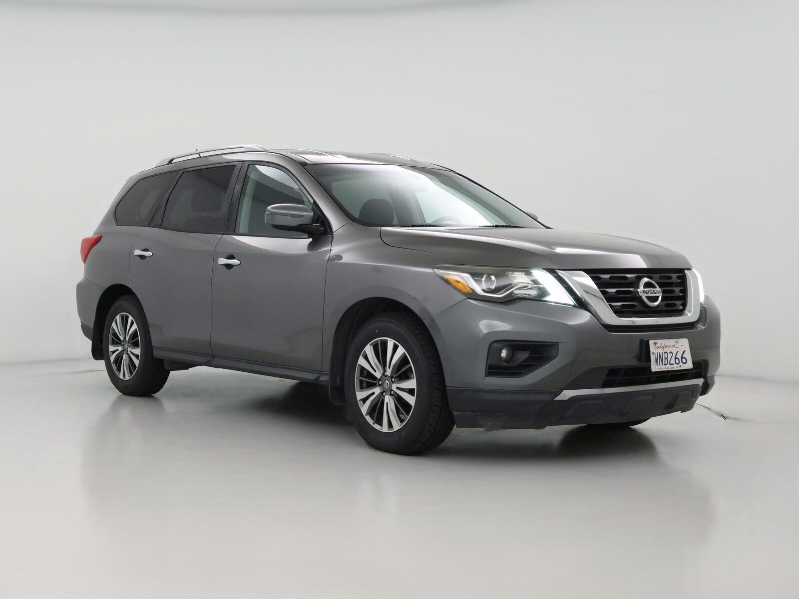 2017 NISSAN Pathfinder