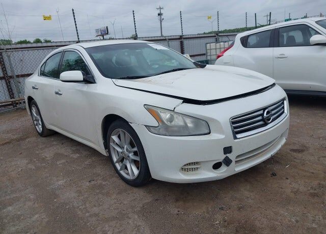 2014 NISSAN Maxima
