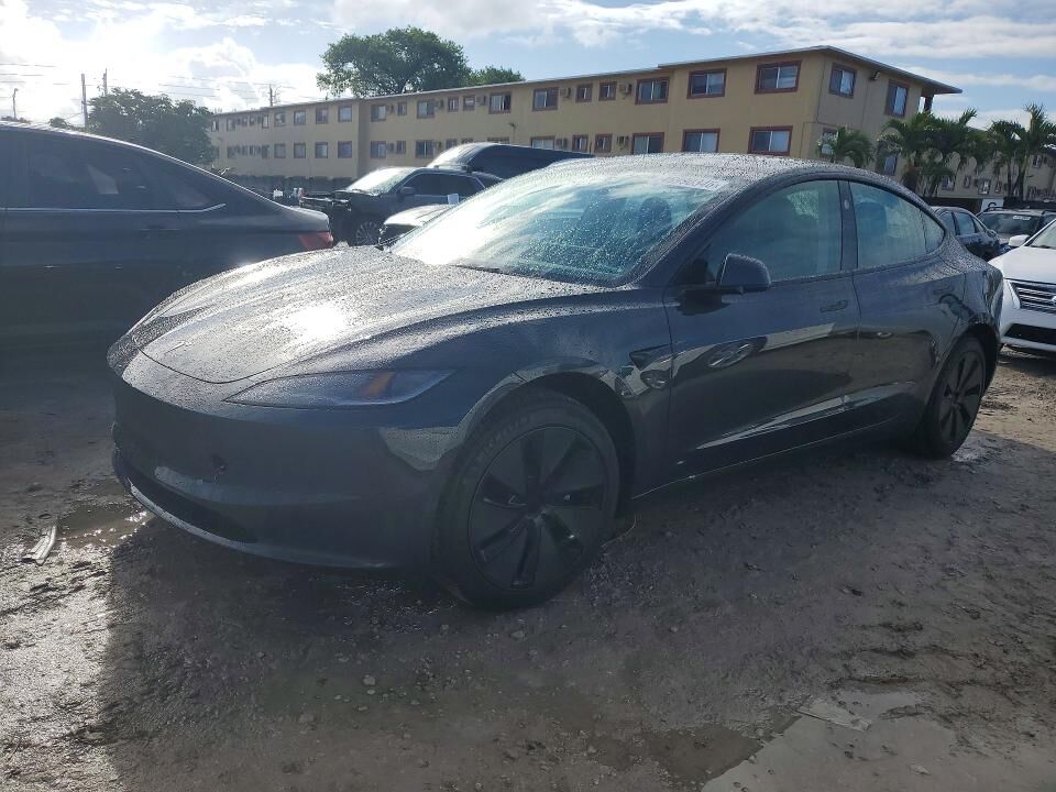 2025 TESLA Model 3