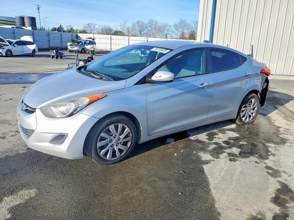 2011 HYUNDAI Elantra