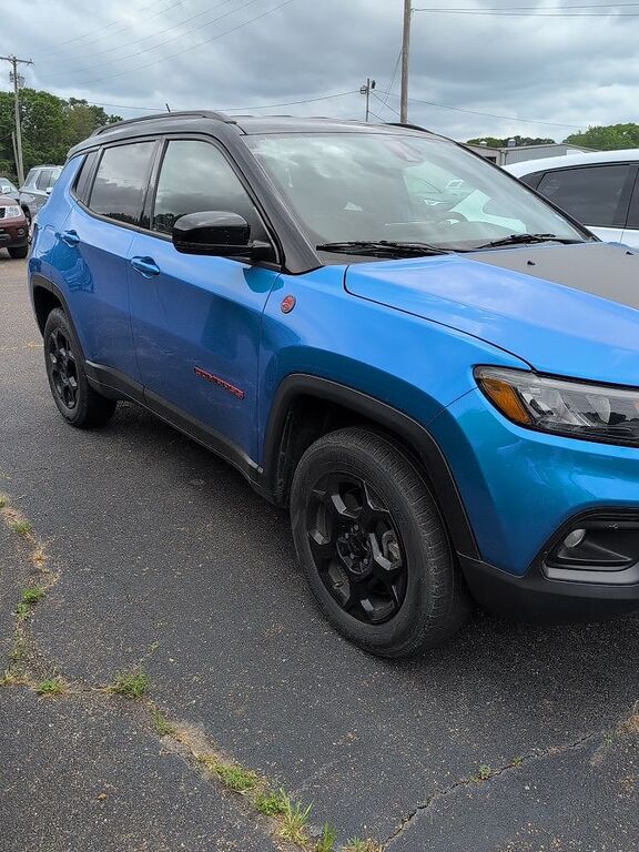 2023 JEEP Compass