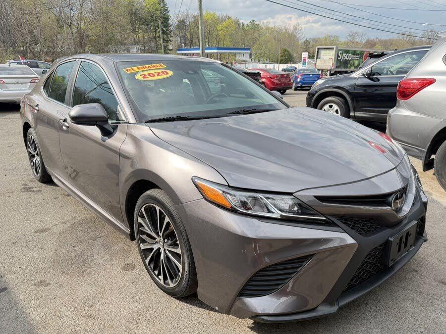 2020 TOYOTA Camry