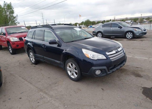 2014 SUBARU Outback