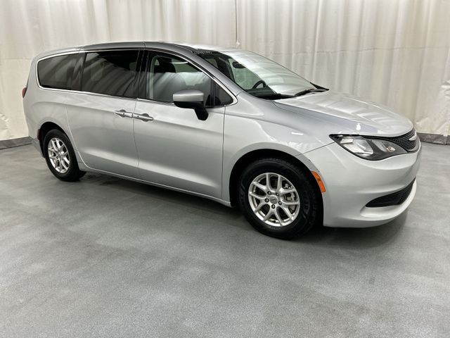 2023 CHRYSLER Voyager