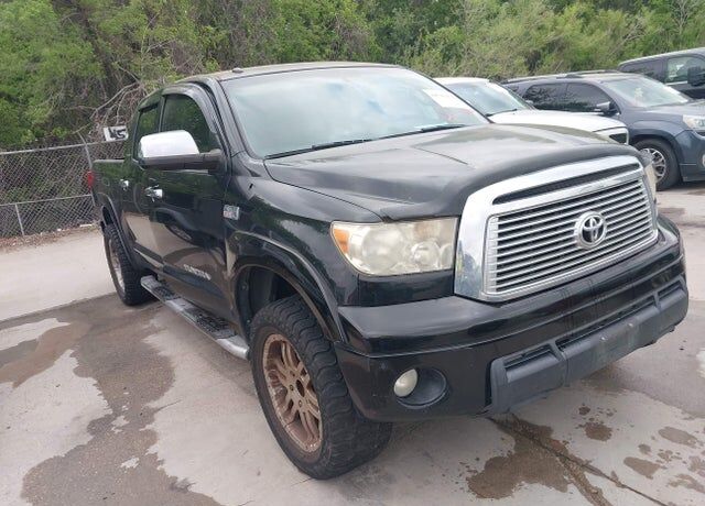 2010 TOYOTA Tundra