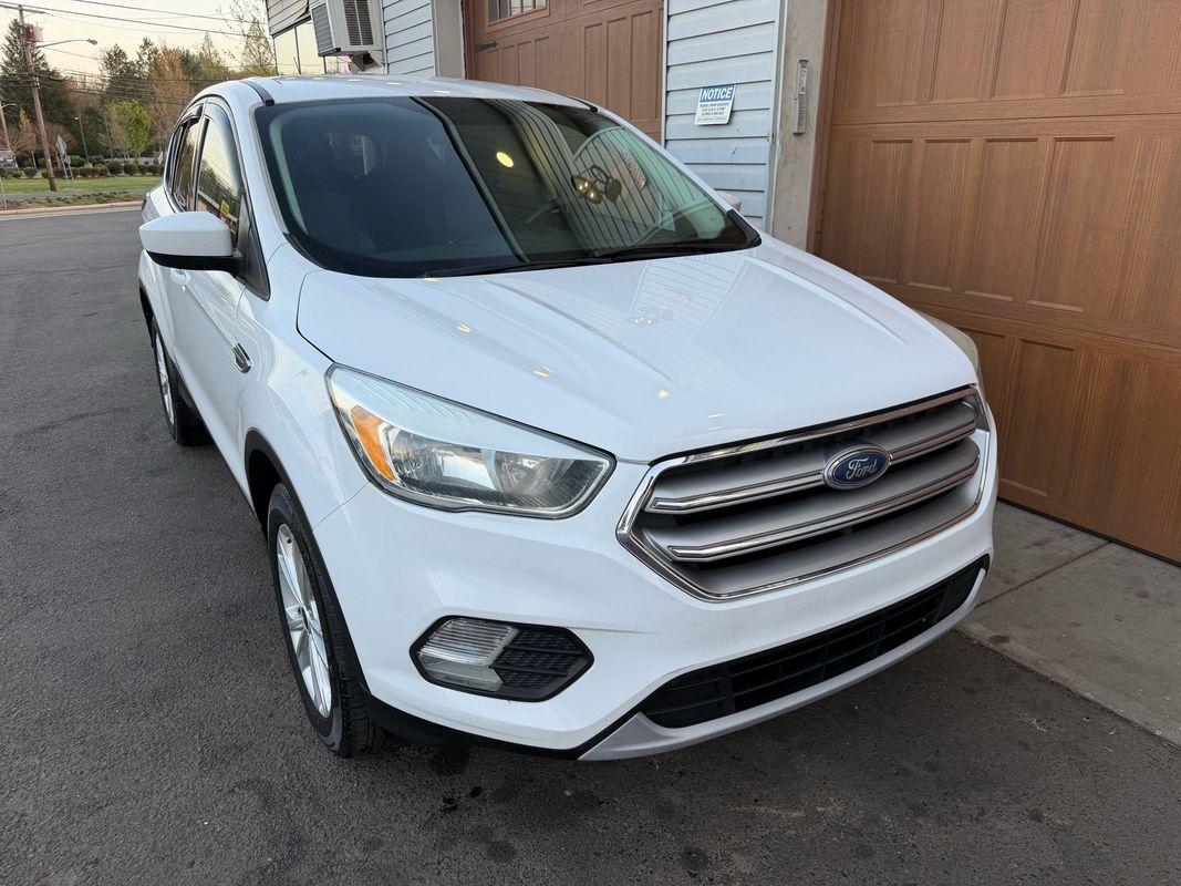 2017 FORD Escape