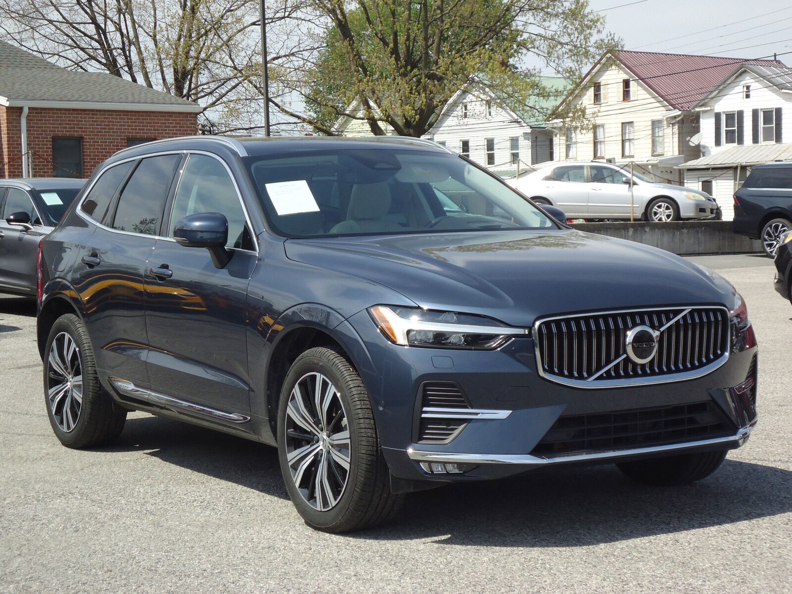 2022 VOLVO XC60