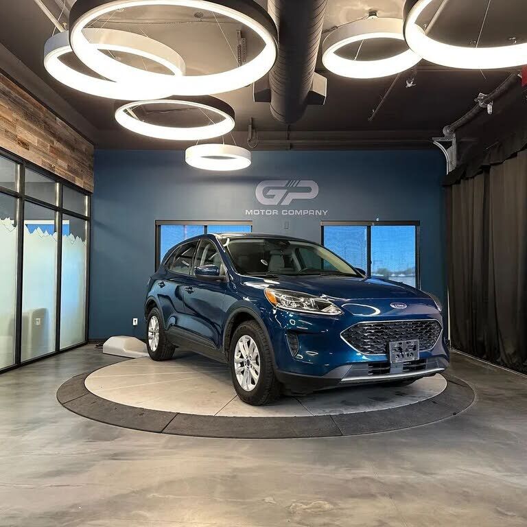2020 FORD Escape