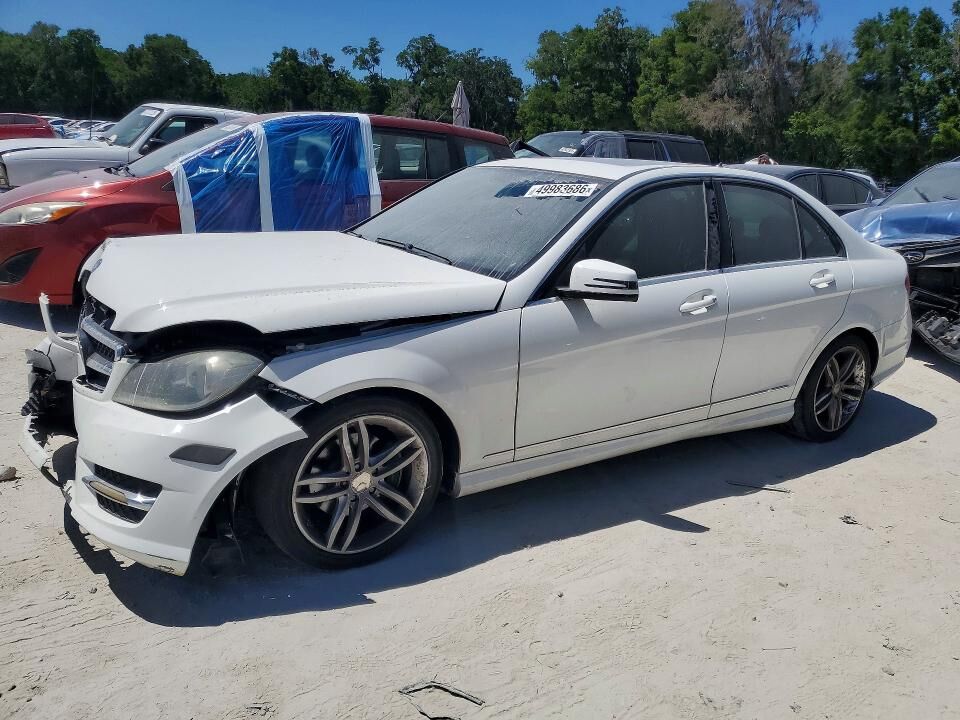 2013 MERCEDES-BENZ C-Class