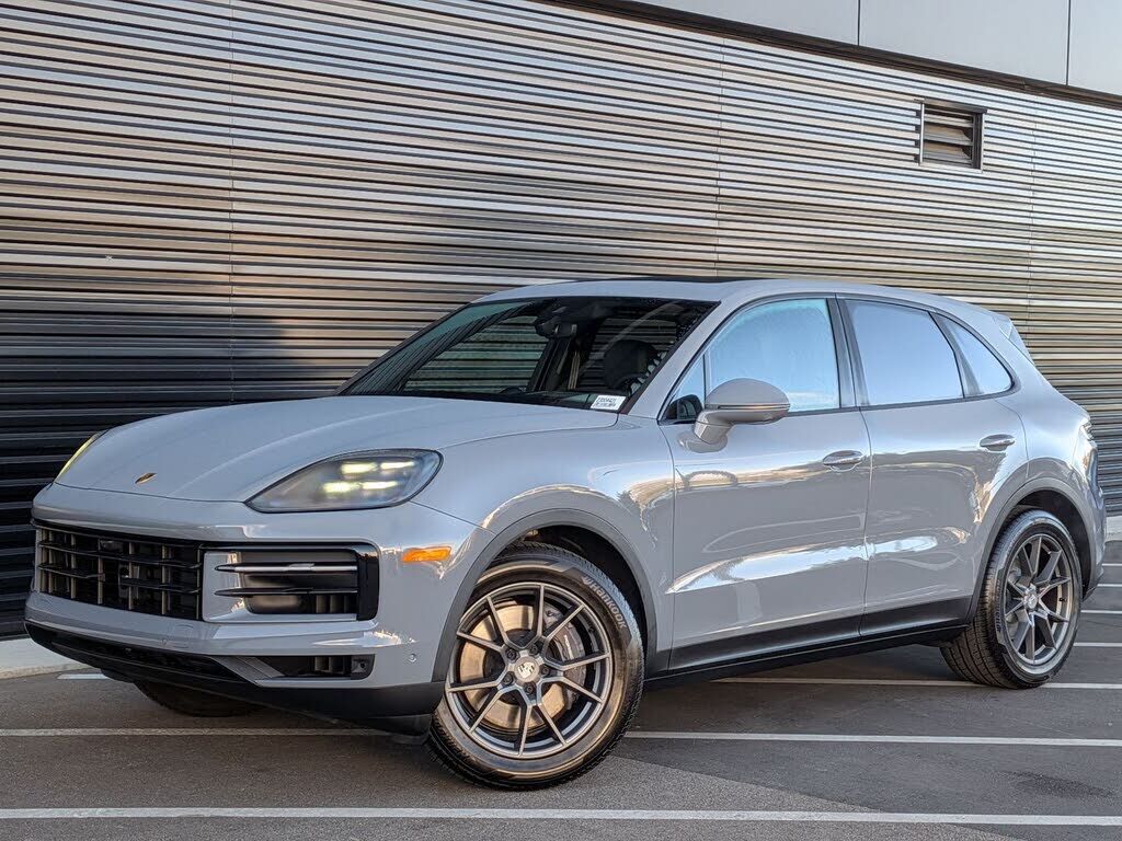 2026 PORSCHE Cayenne