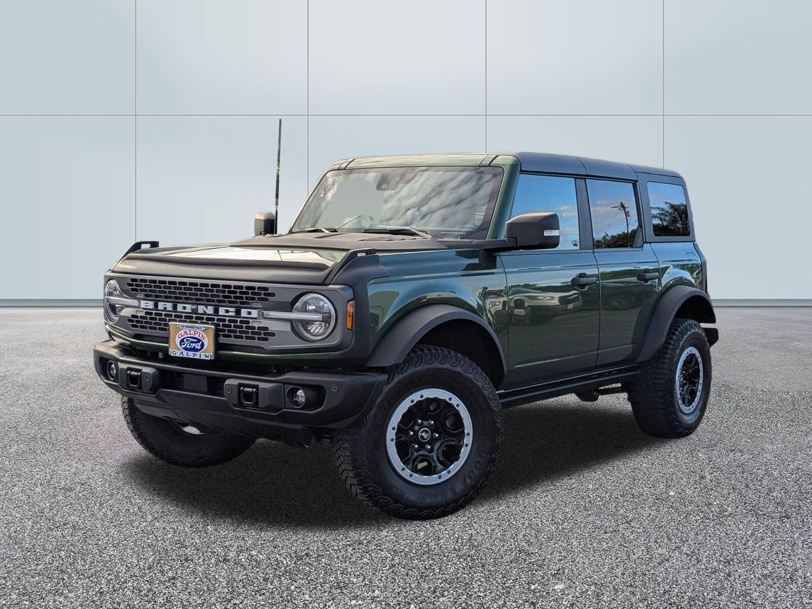 2023 FORD Bronco