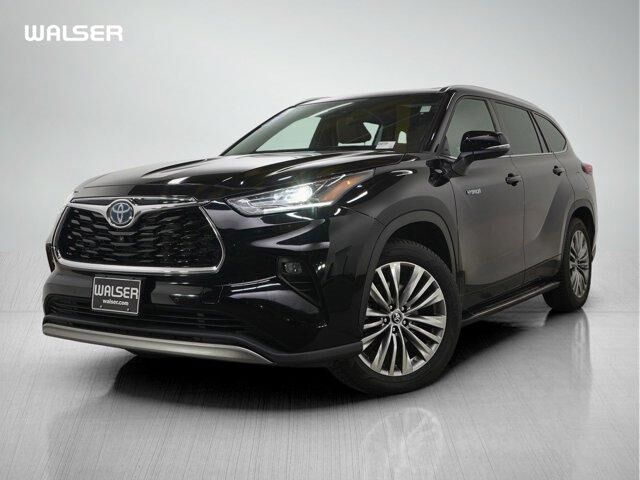 2021 TOYOTA Highlander